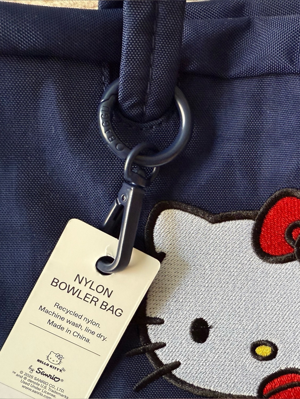 NWT BAGGU Nylon Bowler Bag Embroidered Hello Kitty Phone - Picture 6 of 16